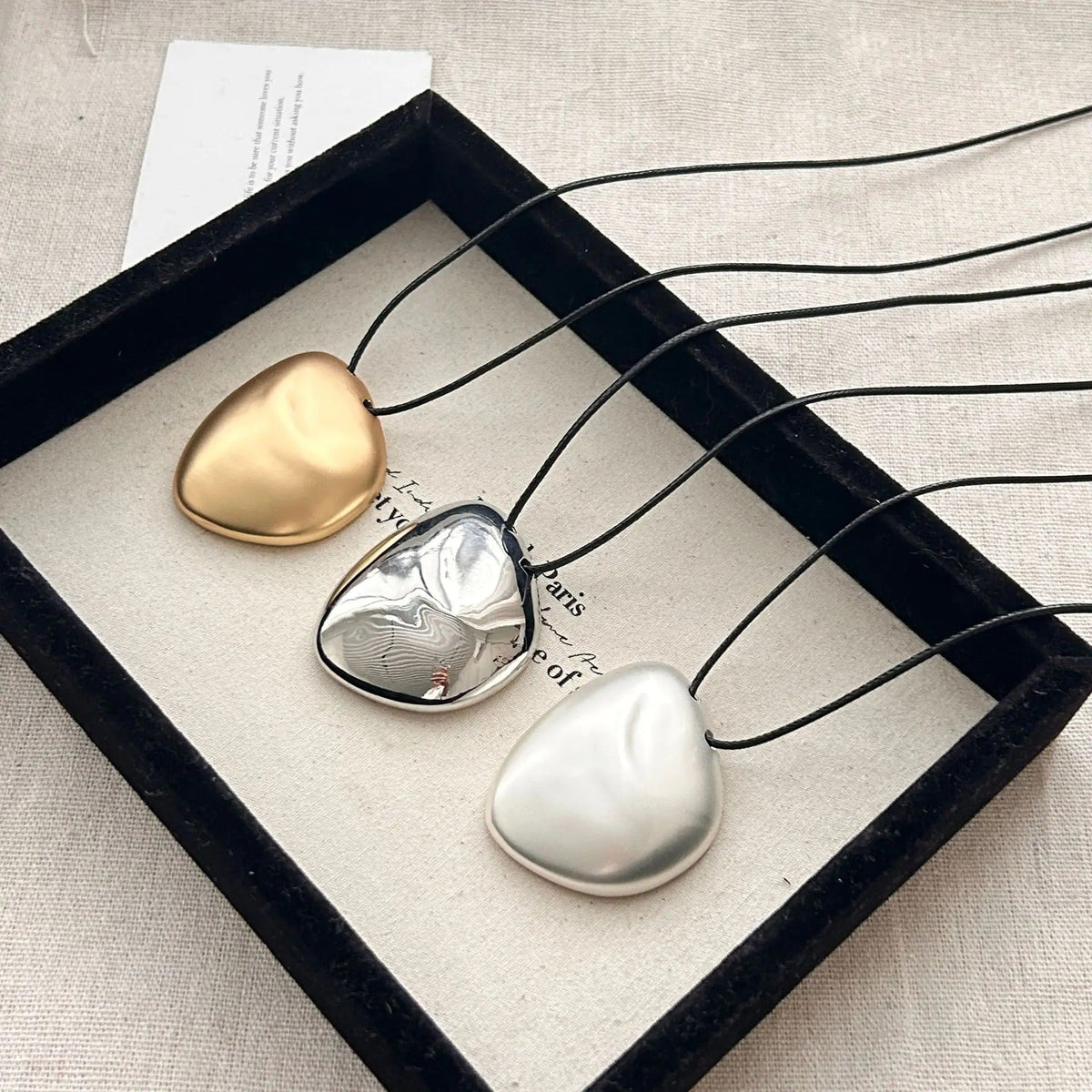 Vera Collar Colgante Abstracto – Sienna Noosa