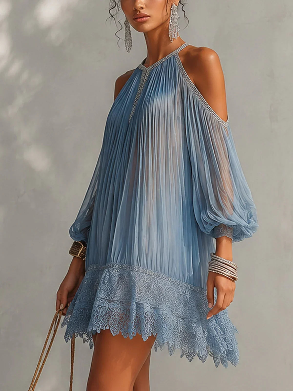 Isolda Sigrid Bla Miniklanning Med Off Shoulder Rynkad Midja Och Spetskant – Sienna Noosa