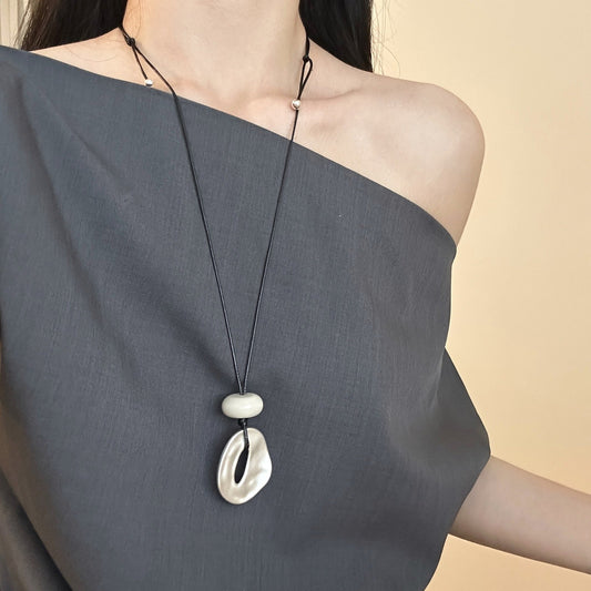 Irregular matte openwork oval pendant long necklace – Sienna Noosa