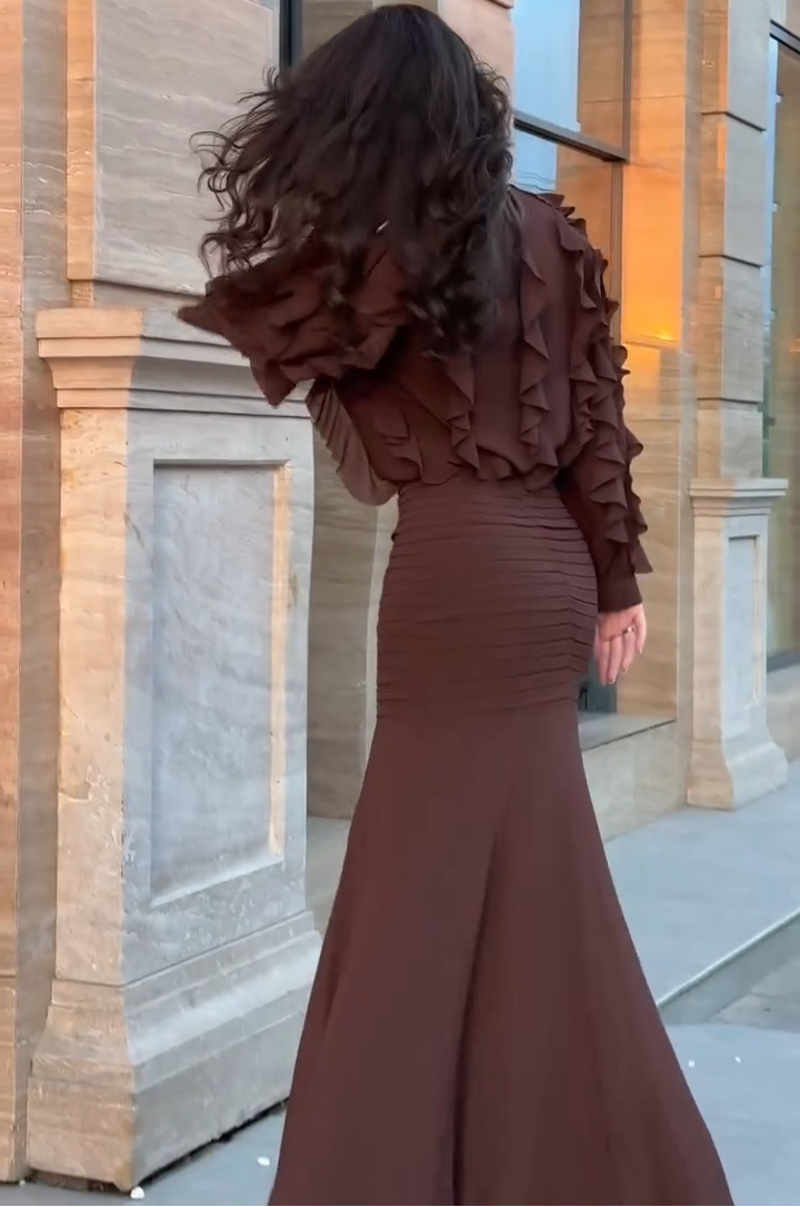 Brown Ruffle Long Sleeve Top Ribbed Mermaid Maxi Skirt Two-Piece Set – Sienna Noosa