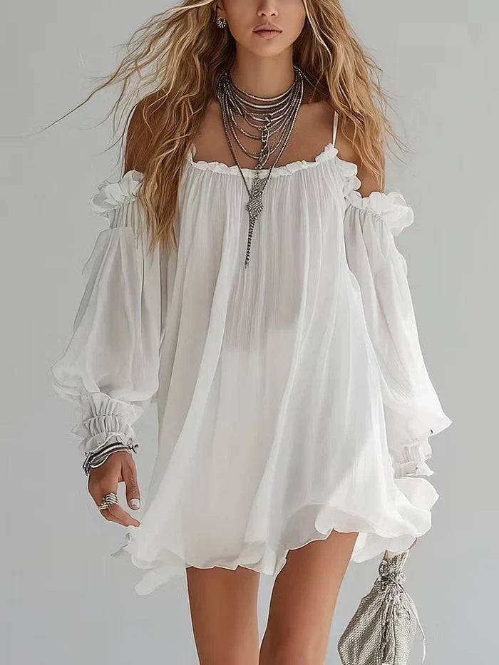 Iliana Sigrid Bla Miniklanning Med Off Shoulder Rynkad Midja Och Spetskant – Sienna Noosa