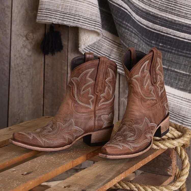 Vintage Embroidered Block Heel Short Western Boots – Sienna Noosa