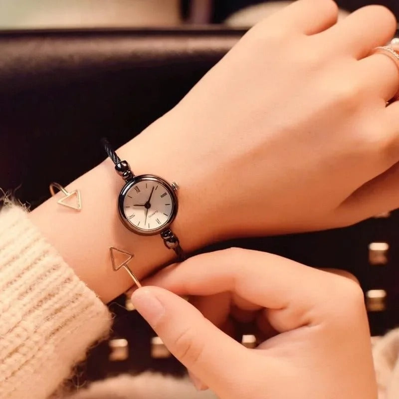Esmeralda Reloj Ovalado Green Acero Inoxidable – Sienna Noosa