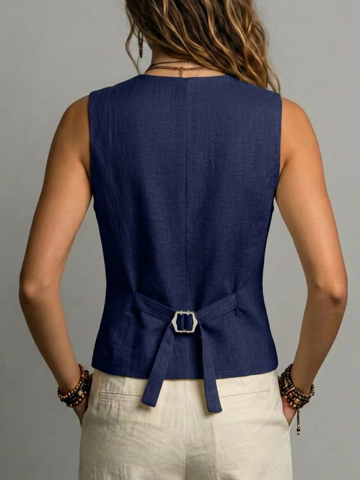 Natalia Waistcoat With Neck In V – Sienna Noosa