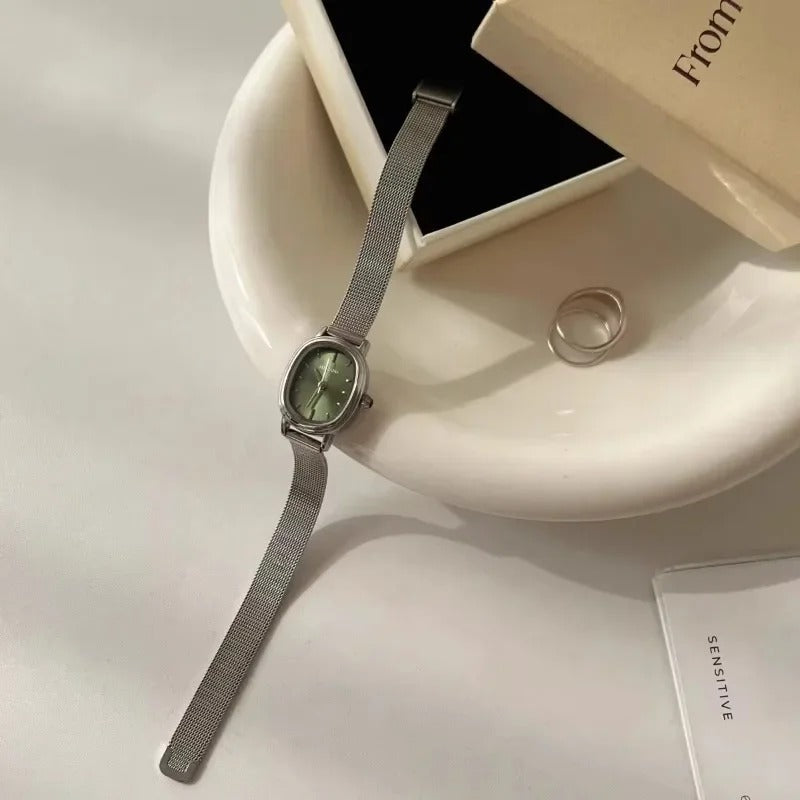 Esmeralda Reloj Ovalado Green Acero Inoxidable – Sienna Noosa